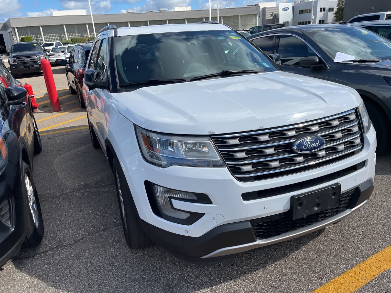 Thumbnail: 2017 Ford Explorer - 18