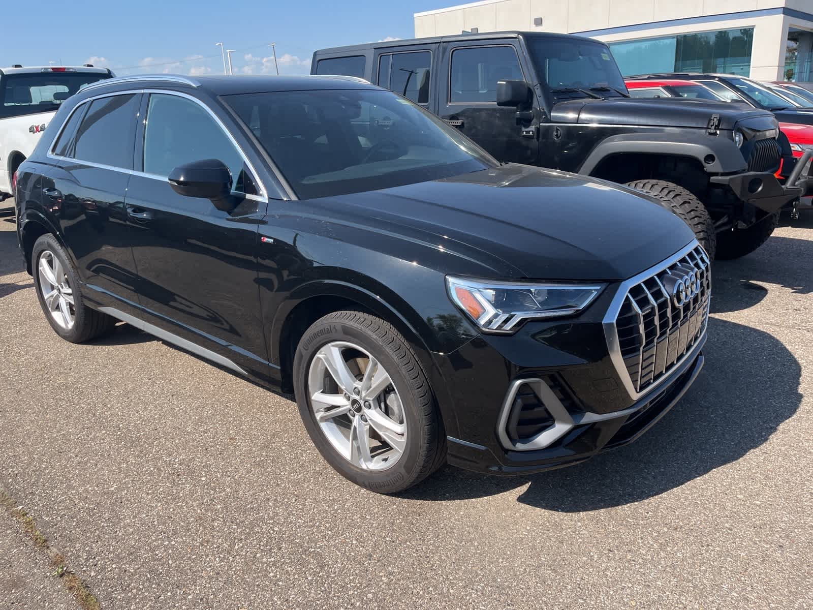 Thumbnail: 2022 Audi Q3 - 19