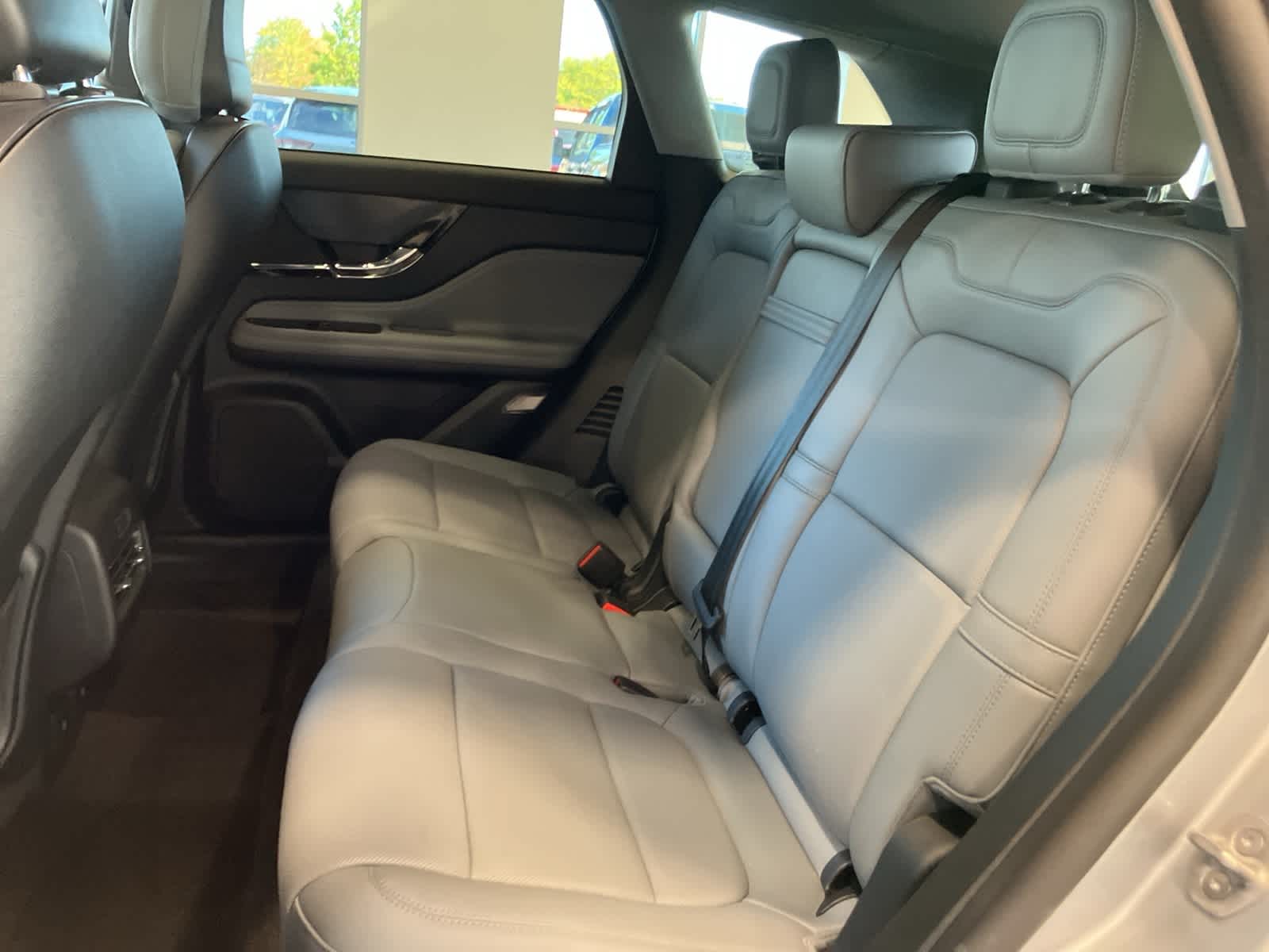 Thumbnail: 2022 Lincoln Corsair - 28