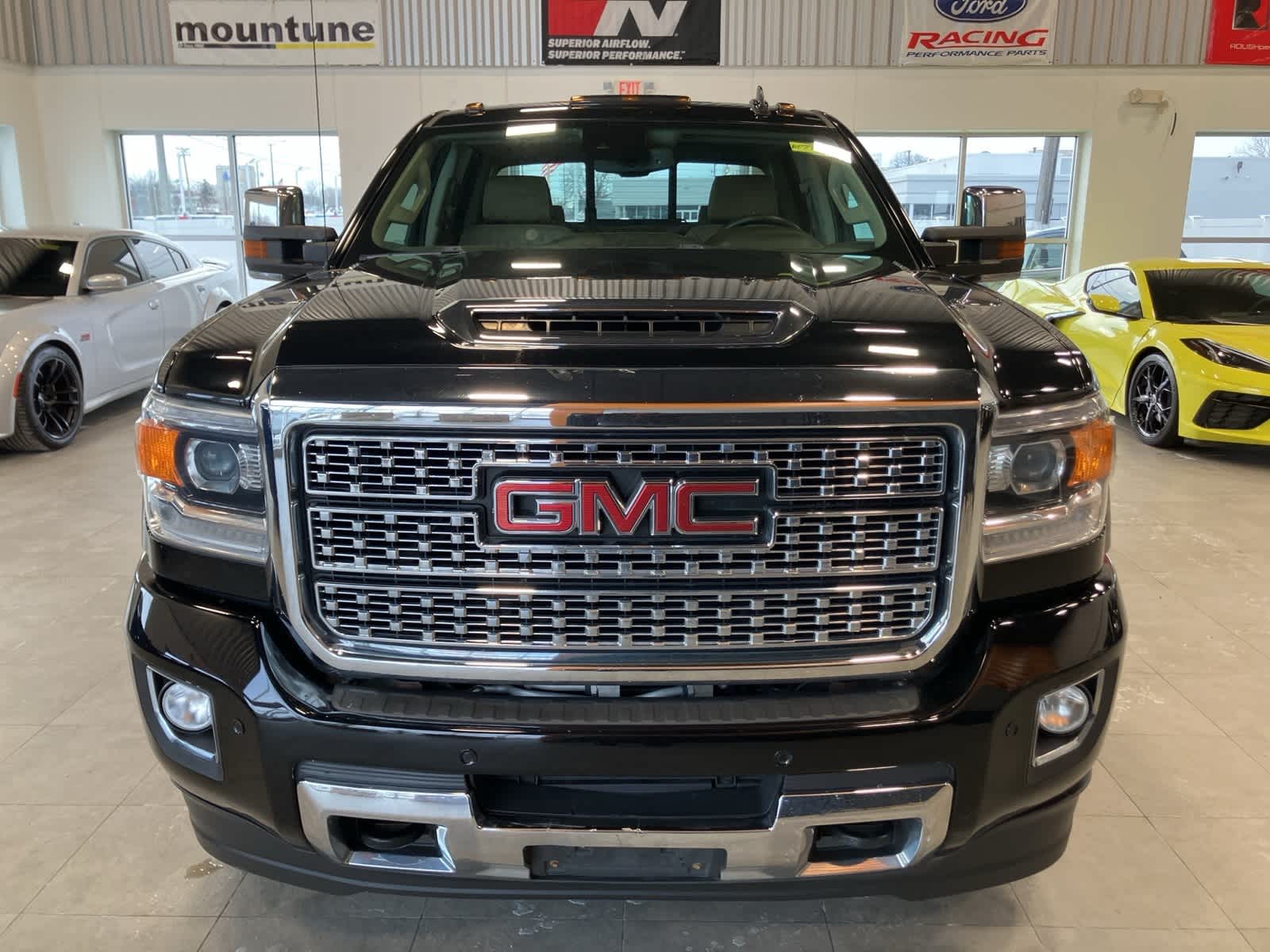 Thumbnail: 2018 GMC Sierra 2500 - 2