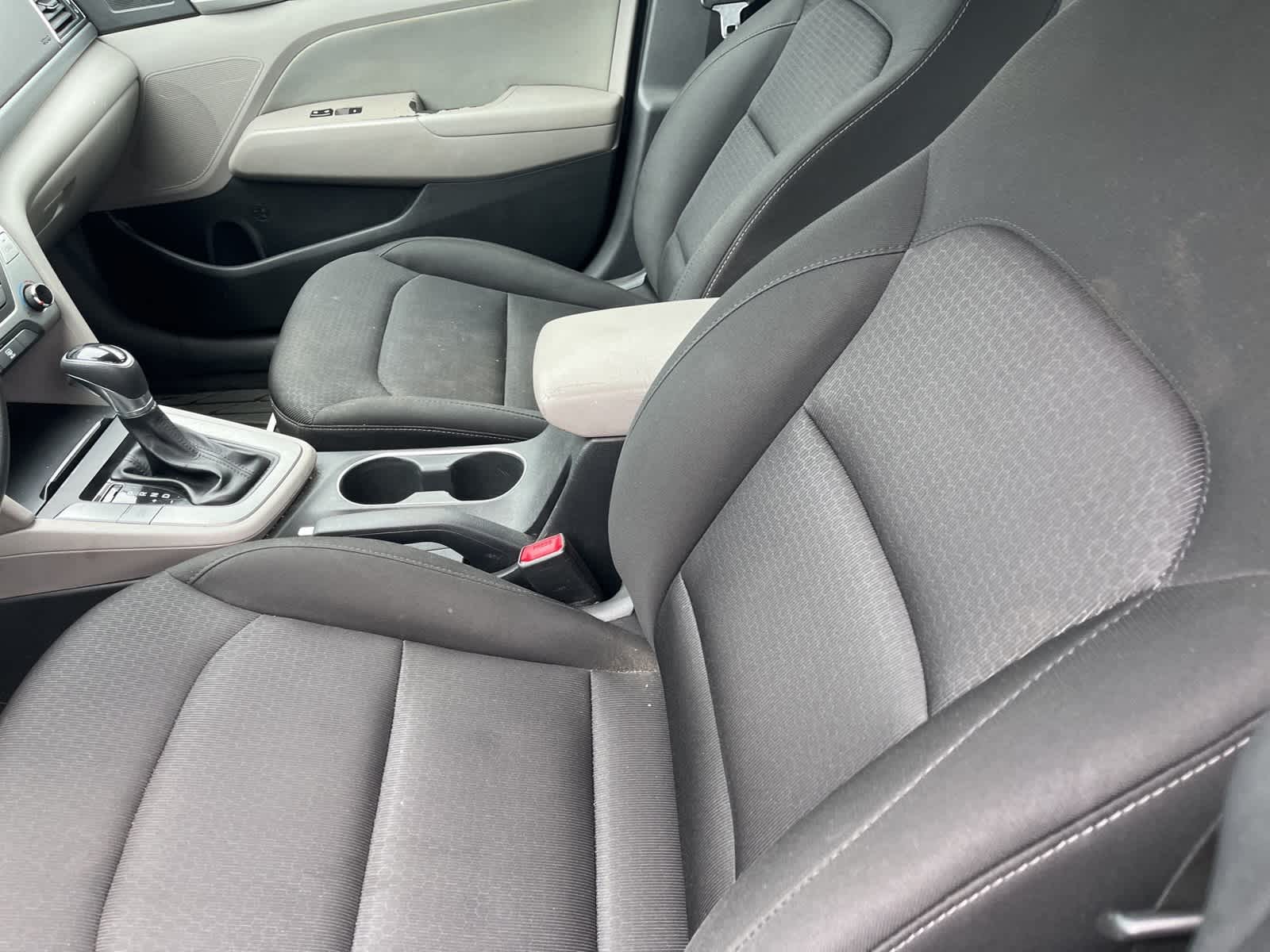 Thumbnail: 2017 Hyundai Elantra - 22