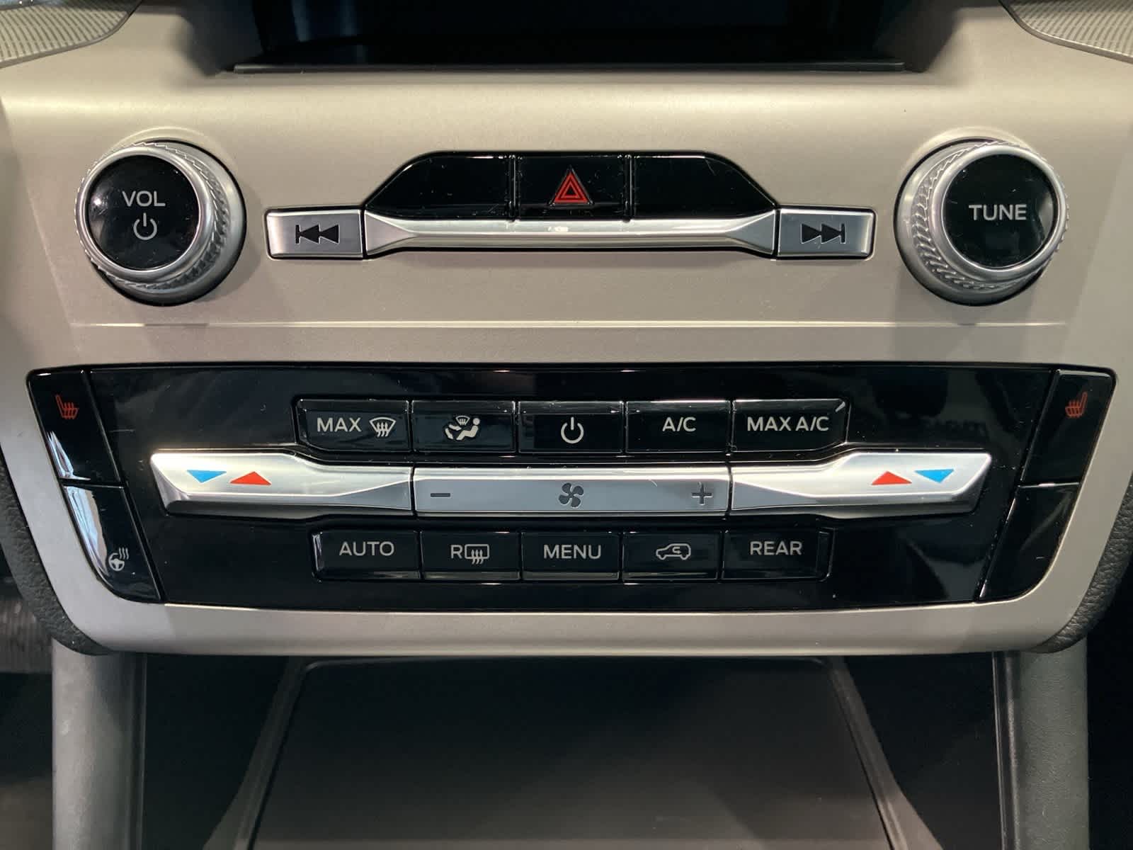 Thumbnail: 2022 Ford Explorer - 18