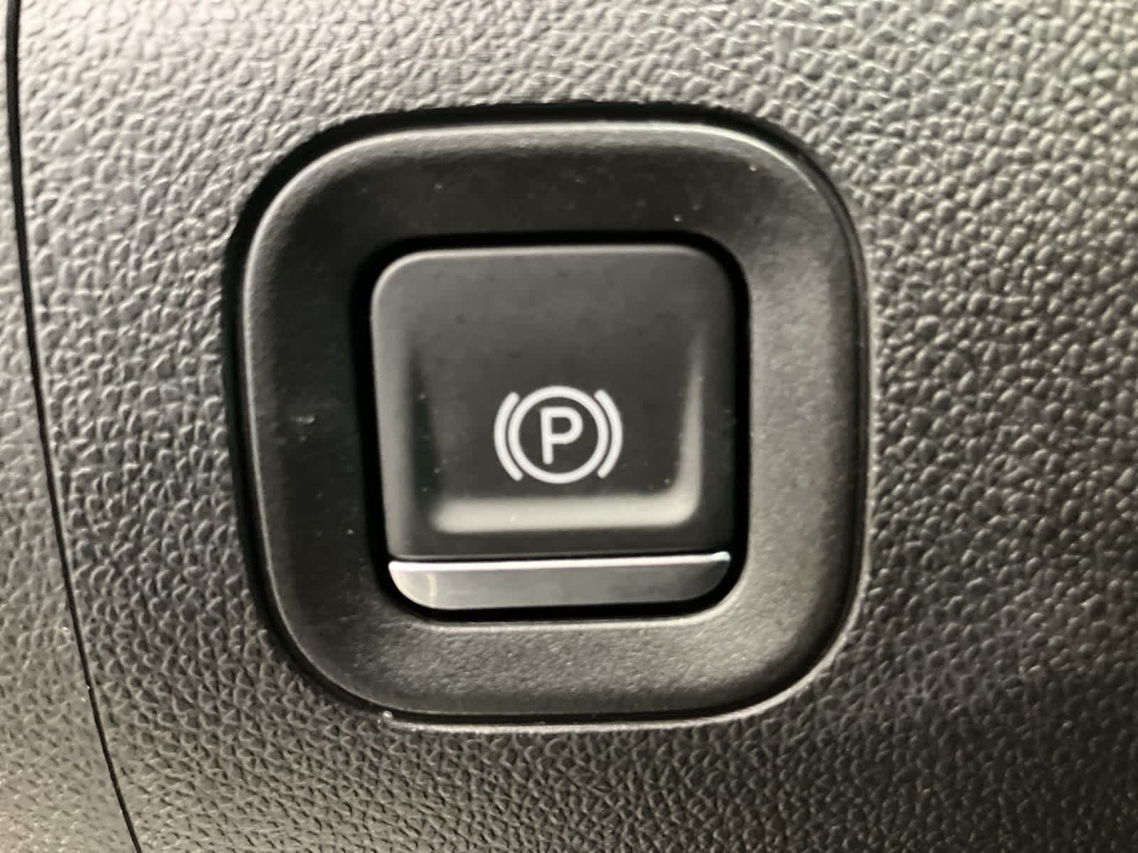 Thumbnail: 2019 Chevrolet Silverado 1500 - 16