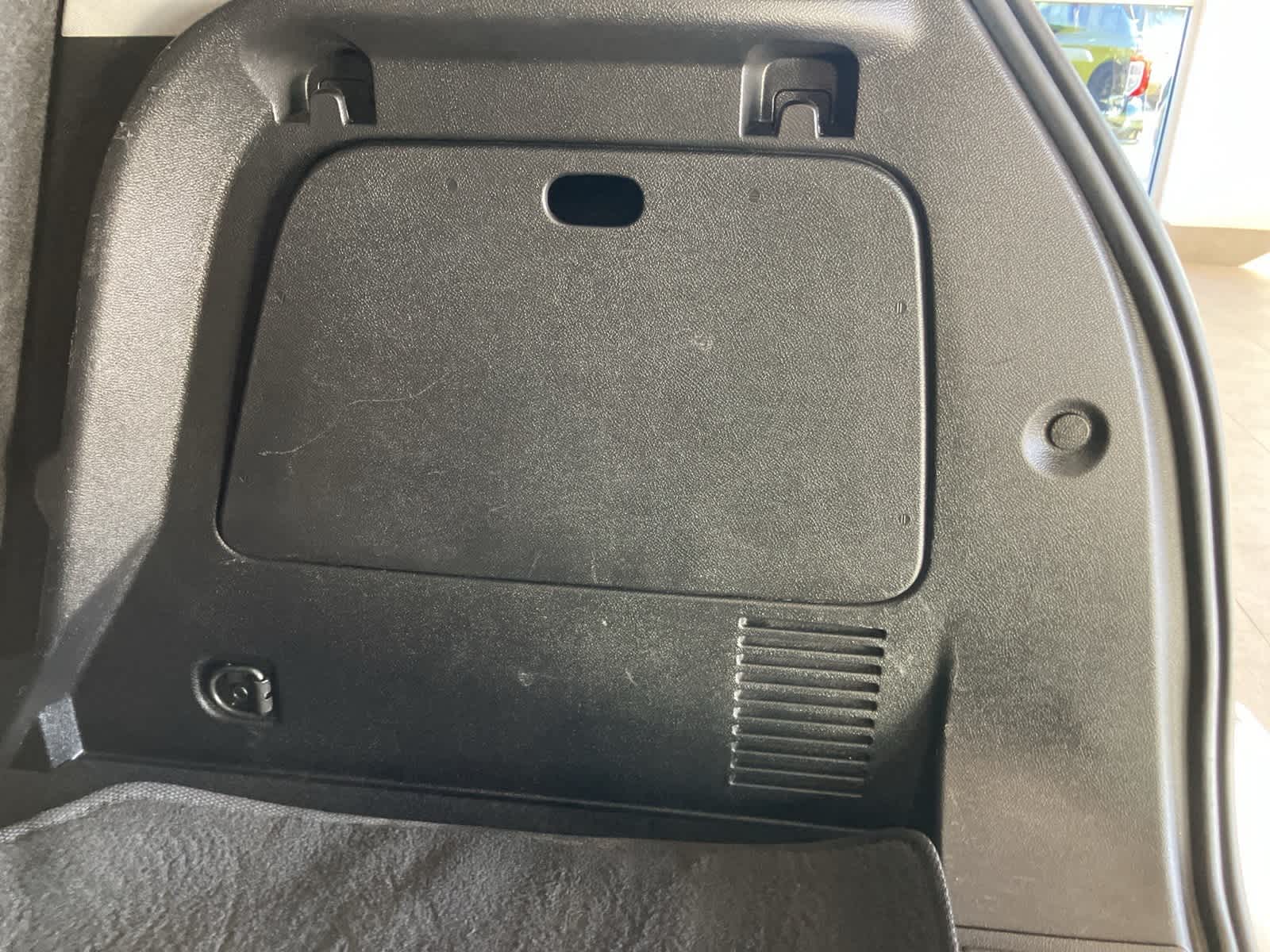 Thumbnail: 2017 Chevrolet Trax - 29