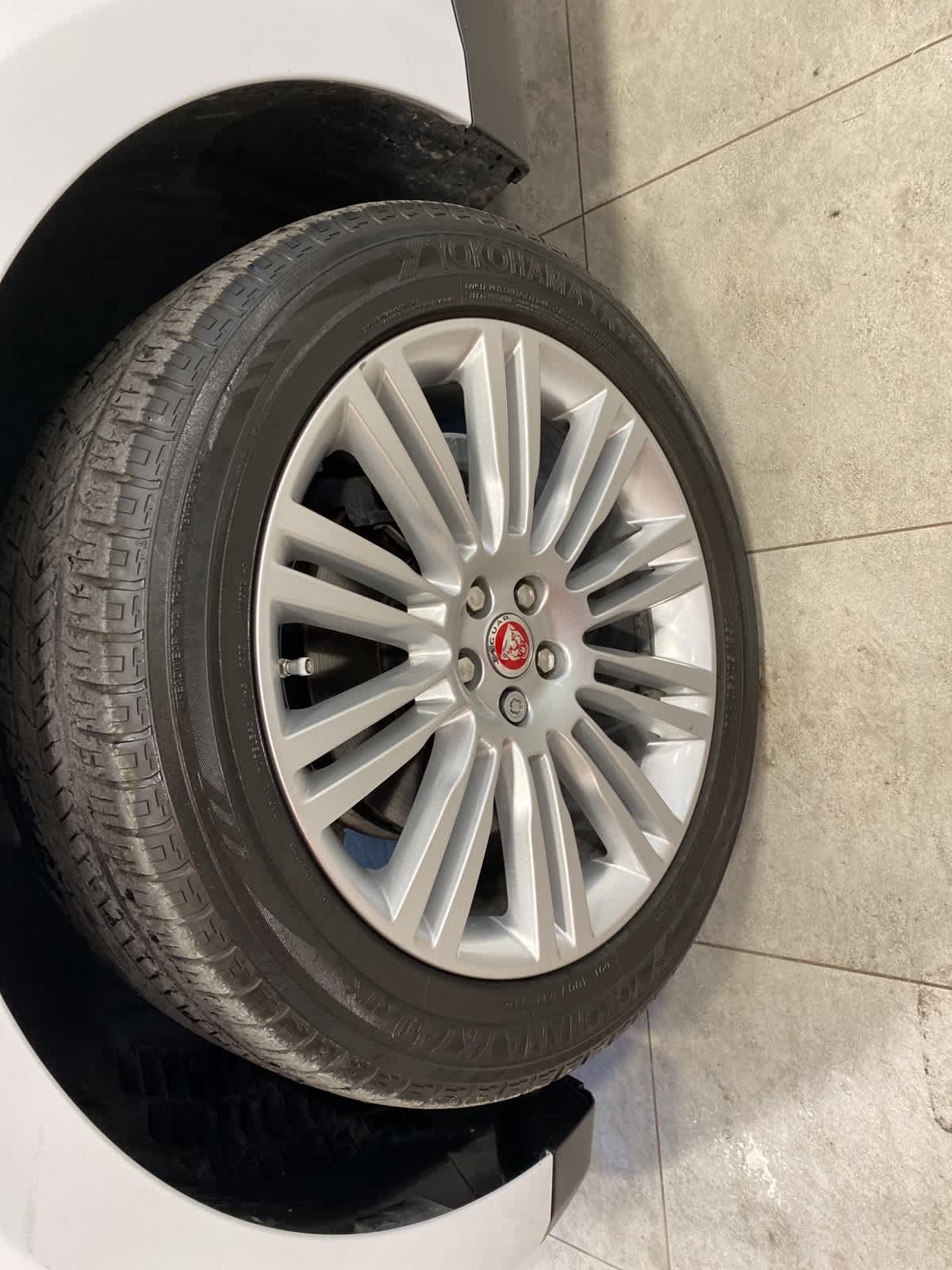 Thumbnail: 2017 Jaguar F-Pace - 9