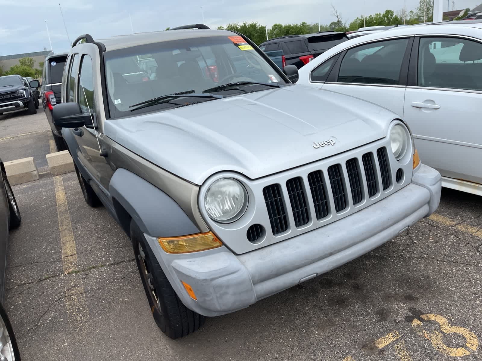 Thumbnail: 2005 Jeep Liberty - 19