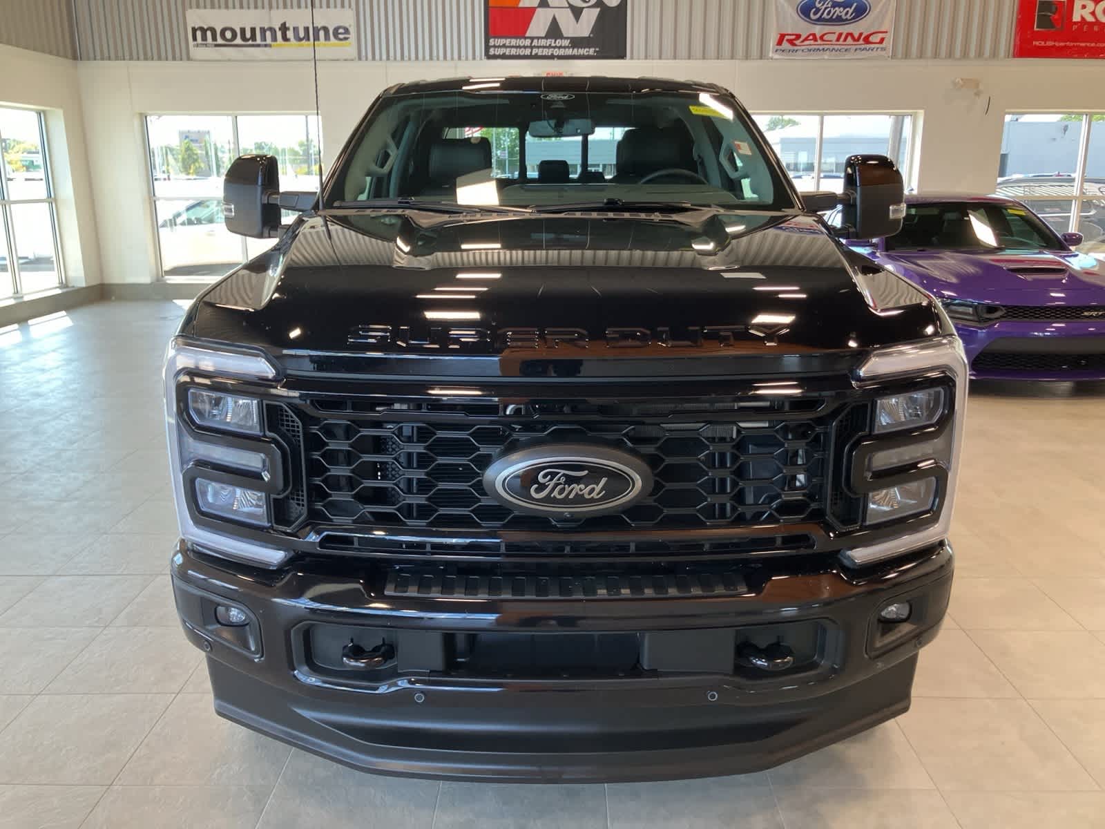 2025 Ford F-250 Lariat photo 2