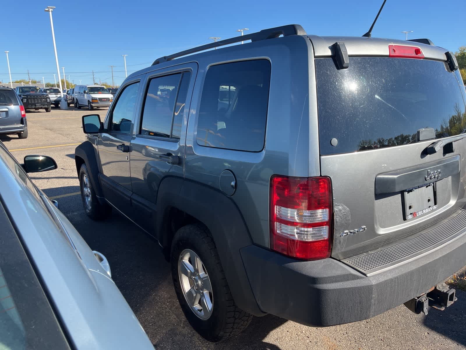 Thumbnail: 2012 Jeep Liberty - 9