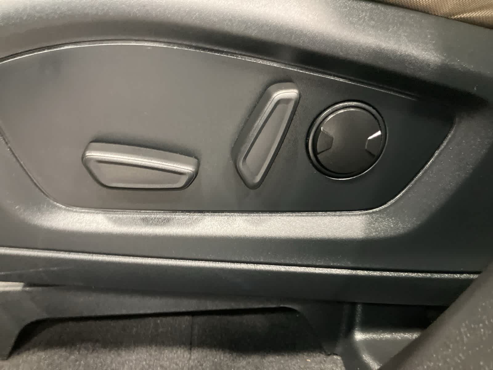 Thumbnail: 2023 Ford Explorer - 10