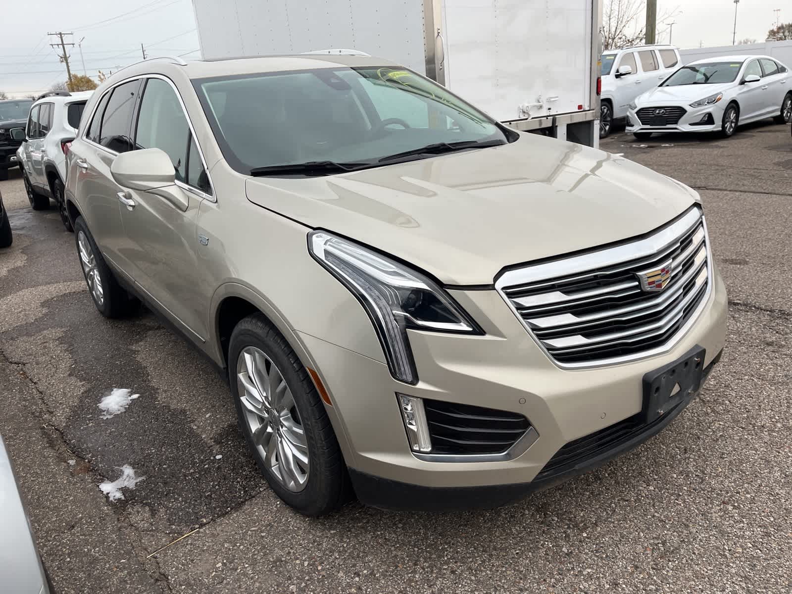 Thumbnail: 2017 Cadillac XT5 - 19