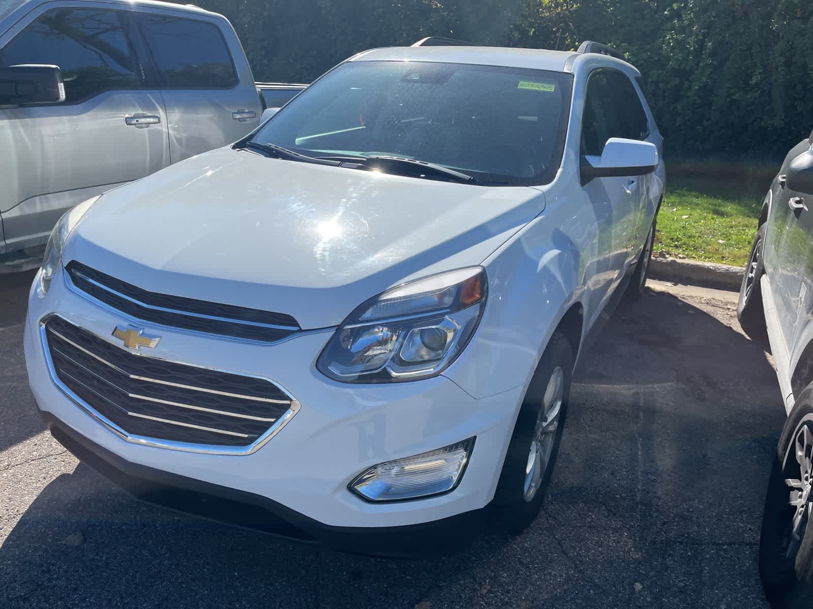 Thumbnail: 2017 Chevrolet Equinox - 3