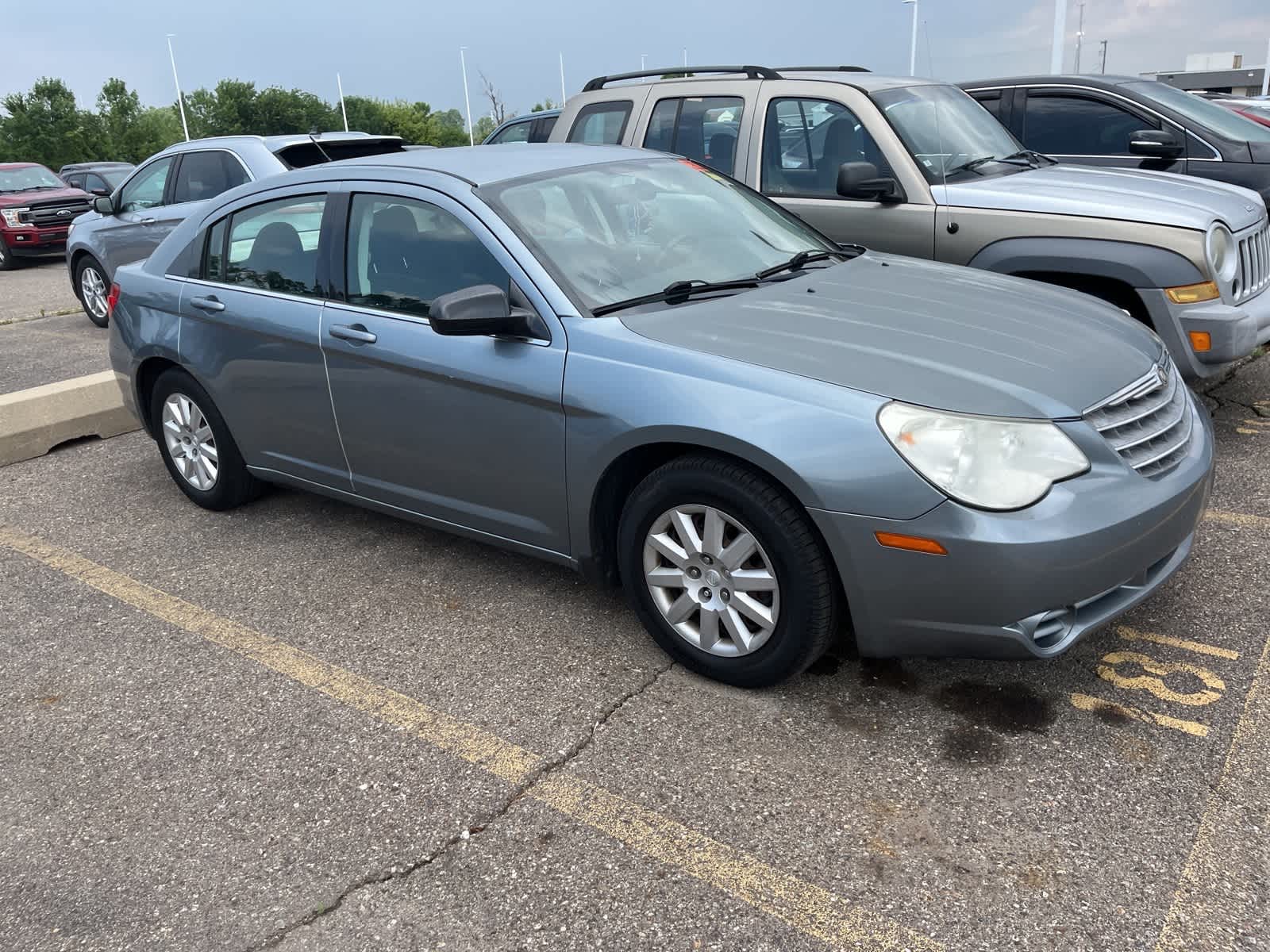 Thumbnail: 2009 Chrysler Sebring - 17