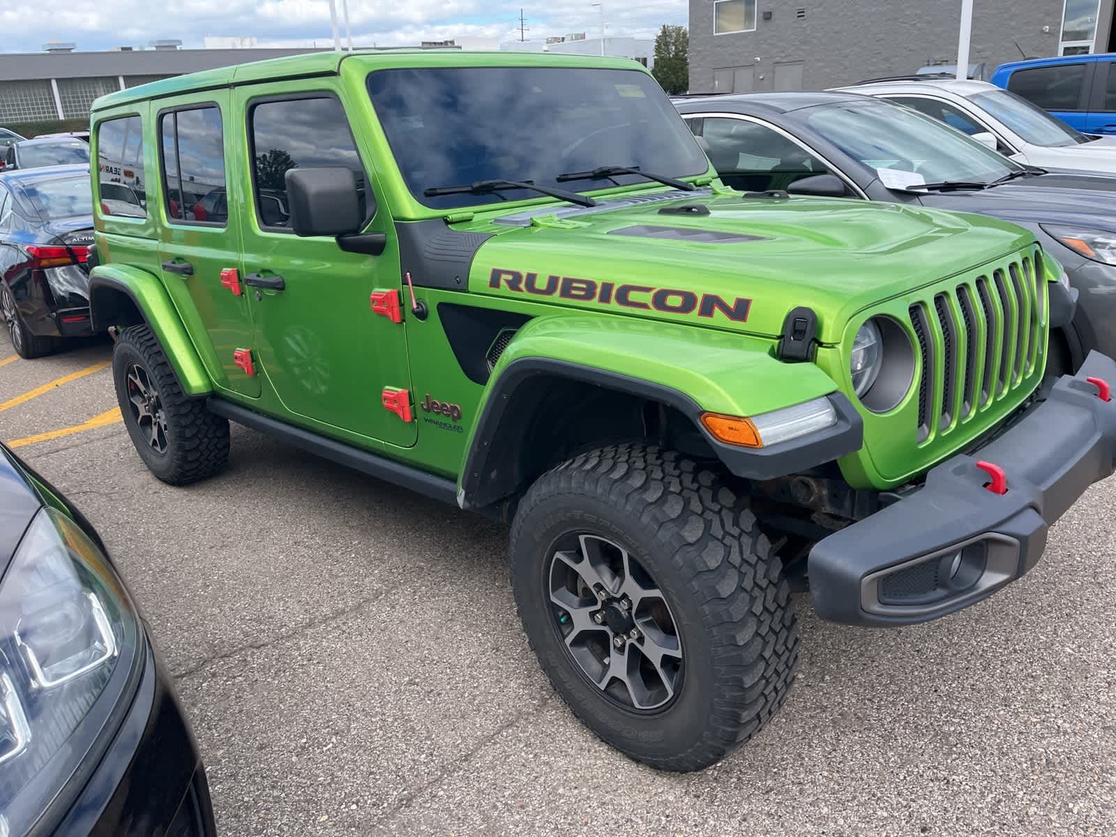 Thumbnail: 2019 Jeep Wrangler - 18