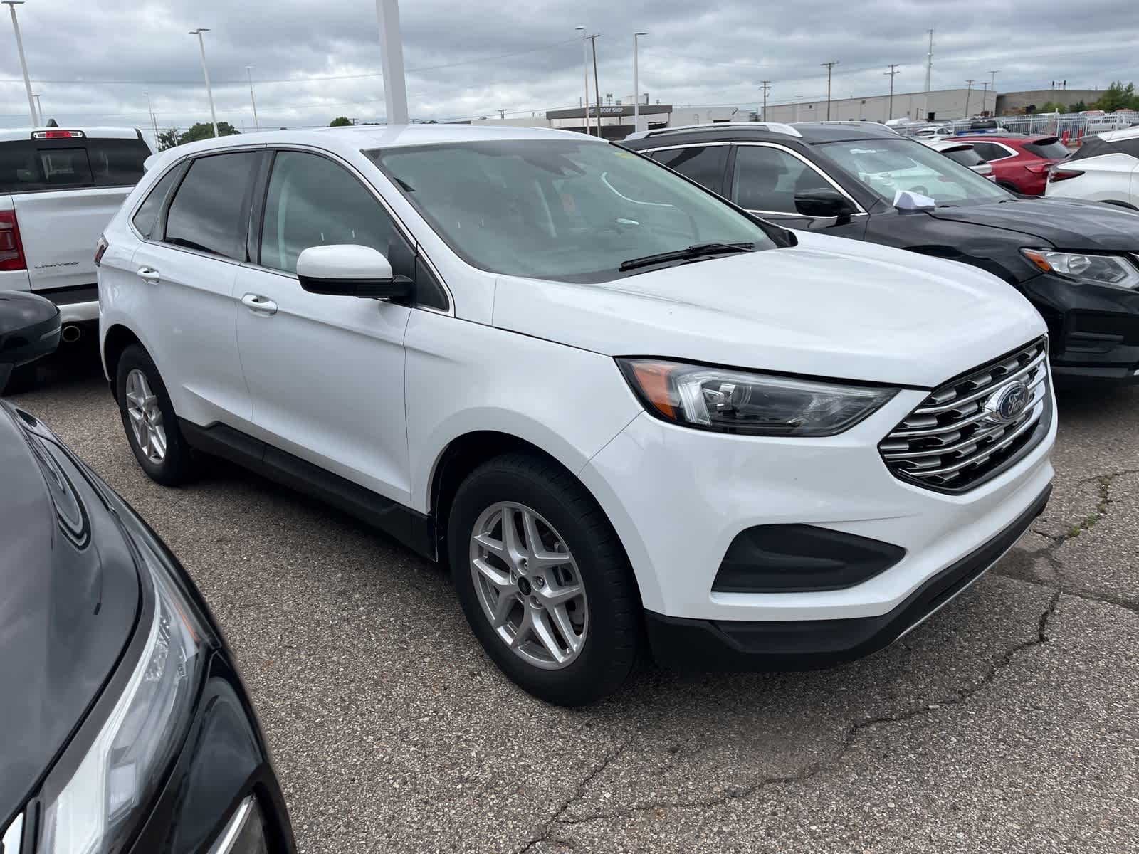 Thumbnail: 2024 Ford Edge - 16