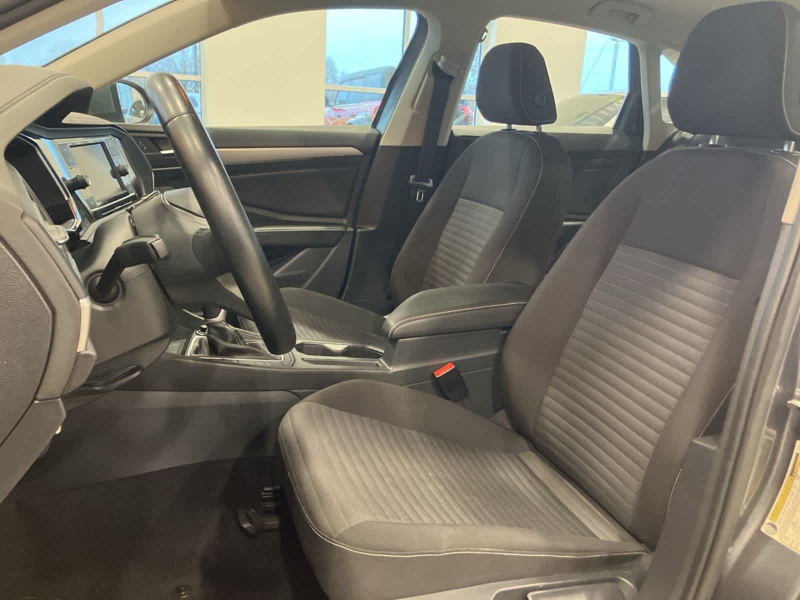 Thumbnail: 2024 Volkswagen Jetta - 10