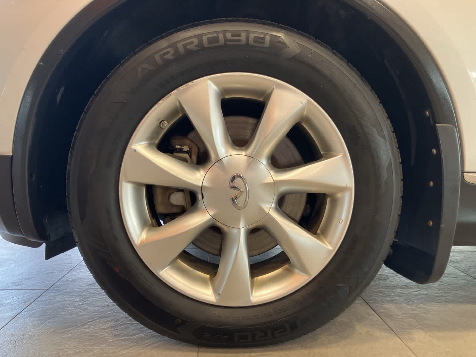 Thumbnail: 2010 INFINITI EX35 - 9