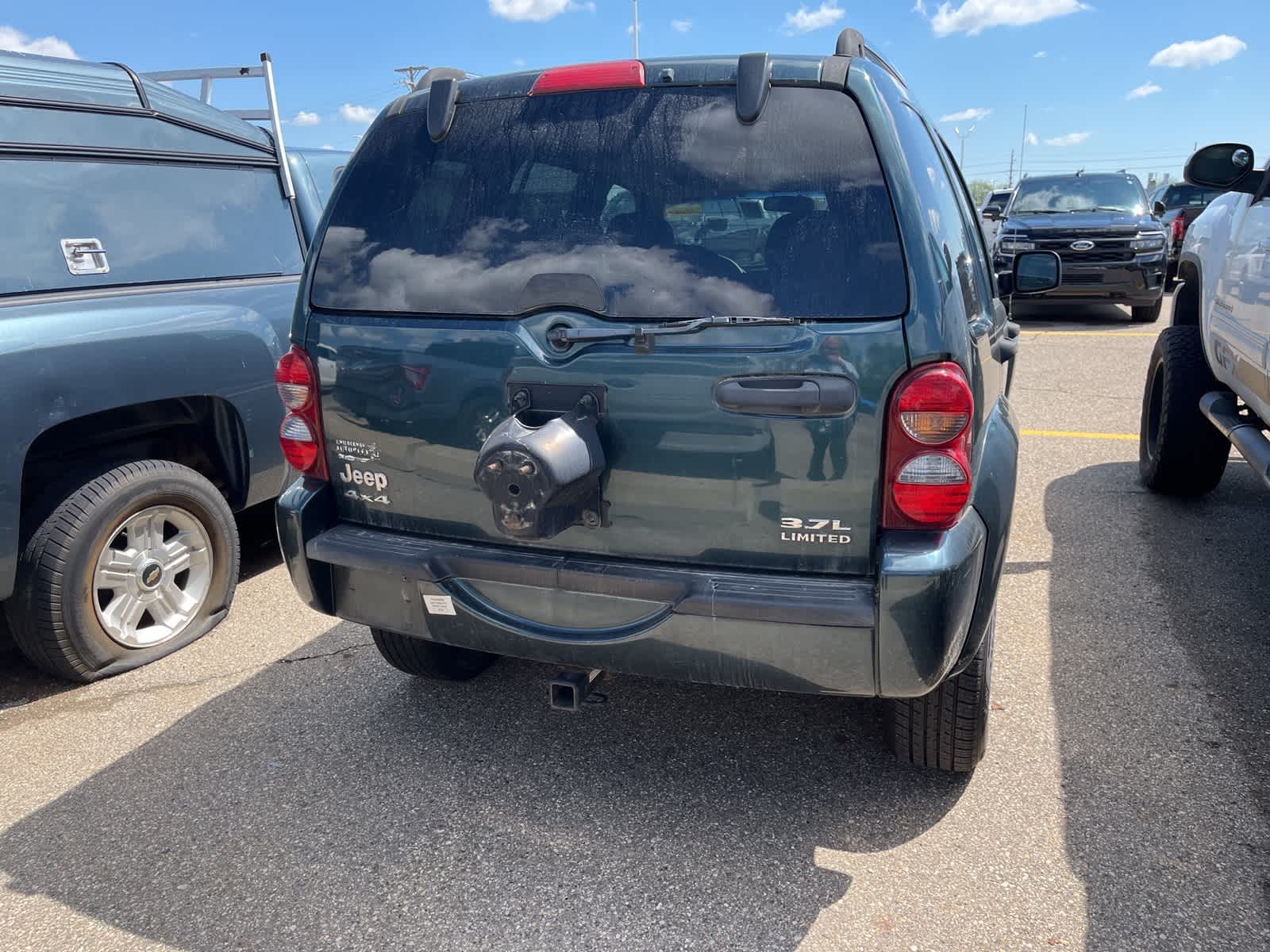 Thumbnail: 2005 Jeep Liberty - 4