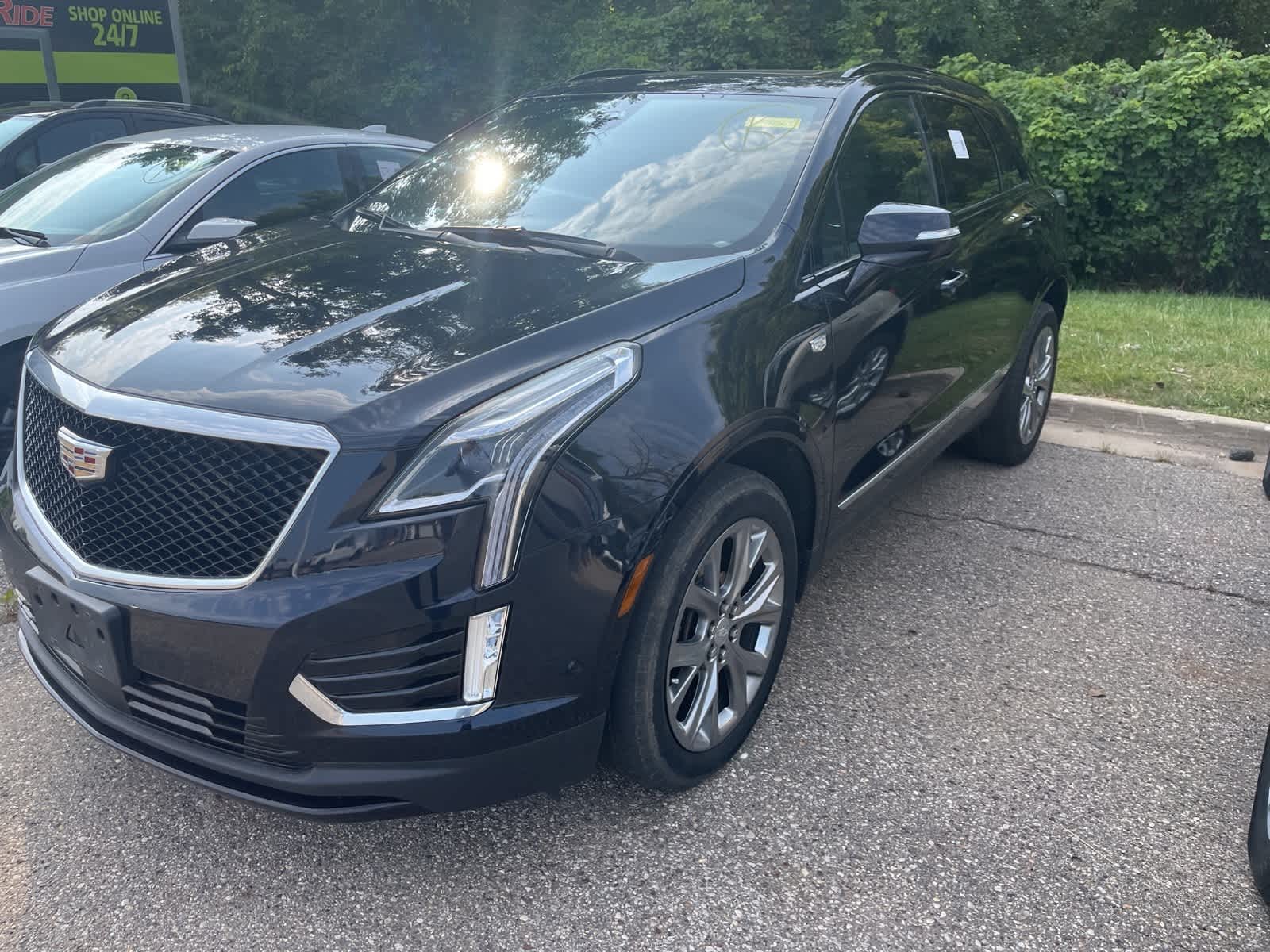 Thumbnail: 2021 Cadillac XT5 - 4