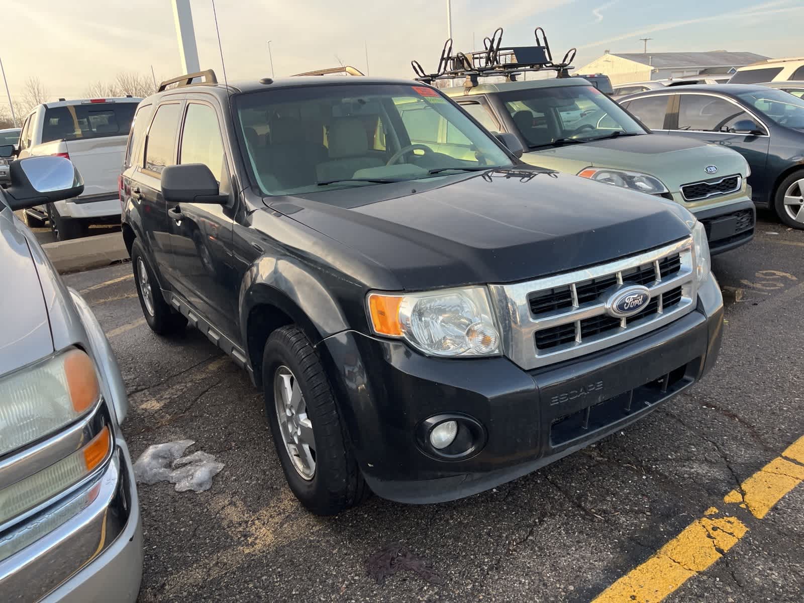 Thumbnail: 2011 Ford Escape - 18