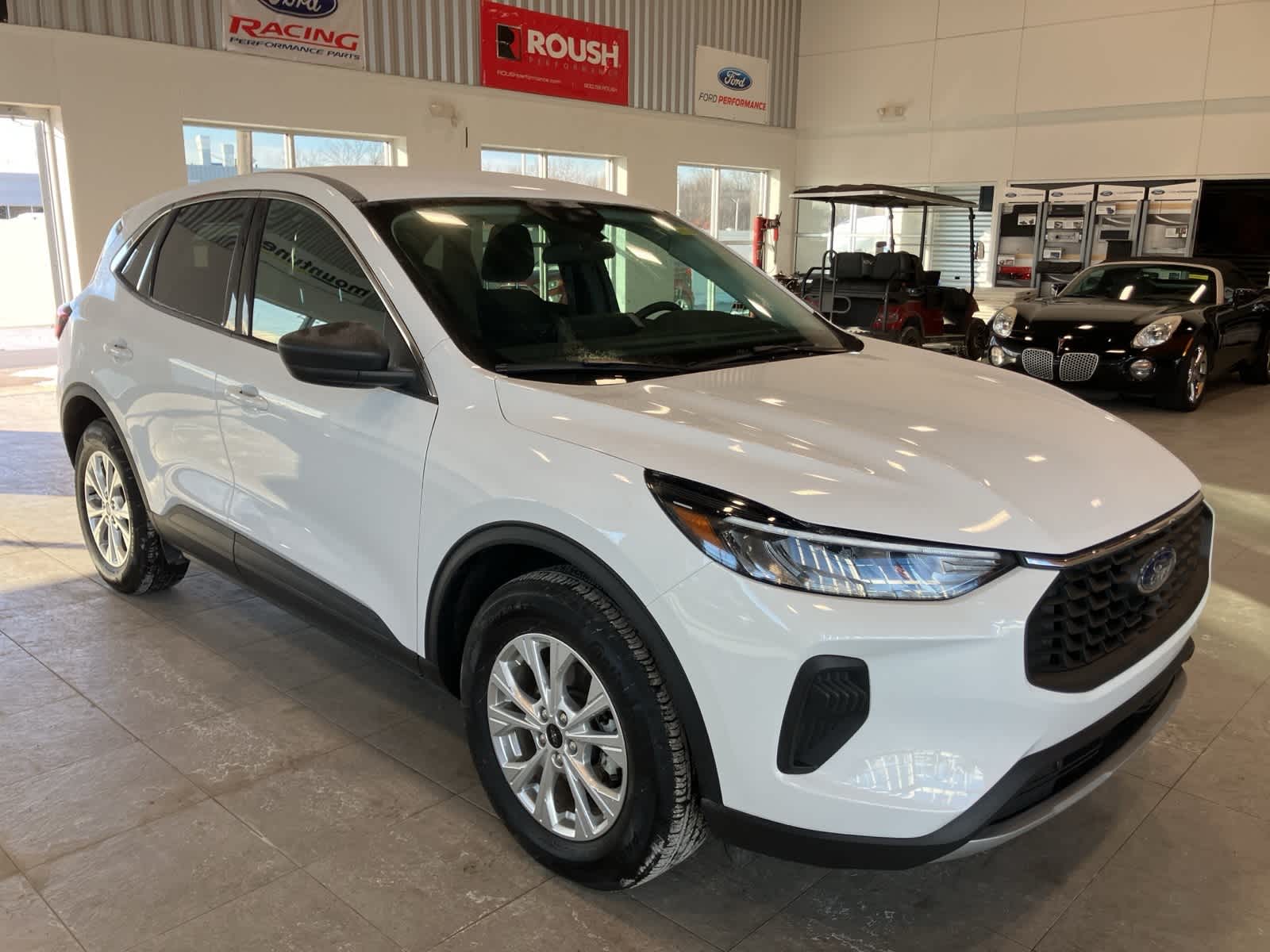 Thumbnail: 2023 Ford Escape - 3