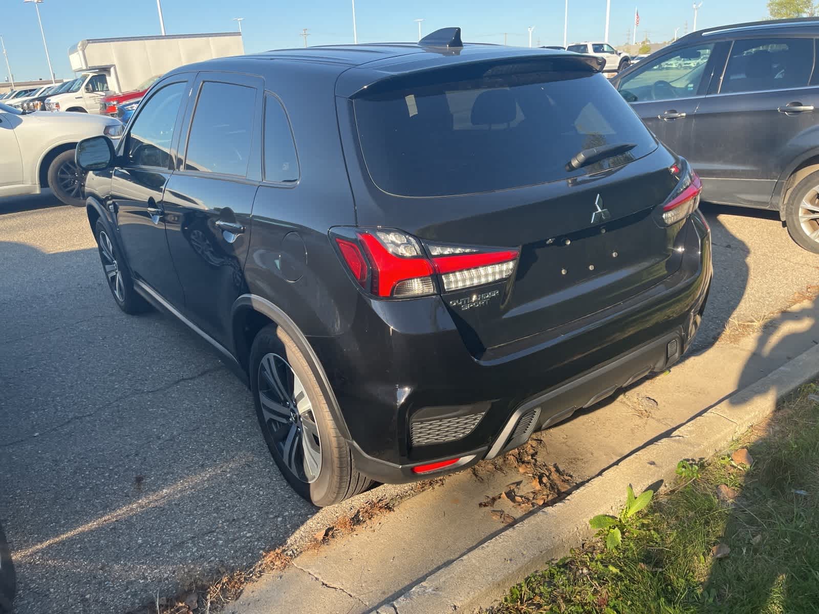 Thumbnail: 2024 Mitsubishi Outlander Sport - 9