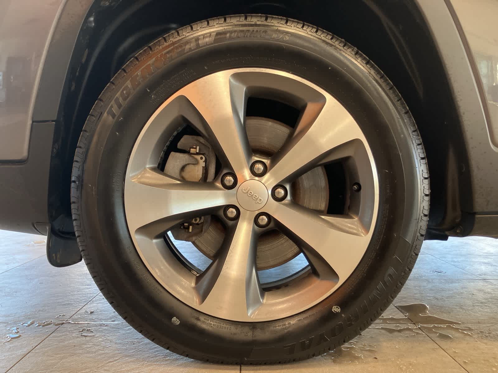 Thumbnail: 2020 Jeep Cherokee - 9