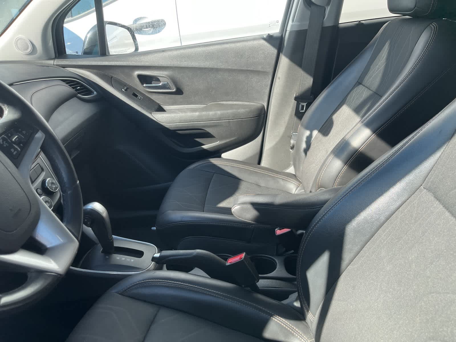 Thumbnail: 2019 Chevrolet Trax - 23