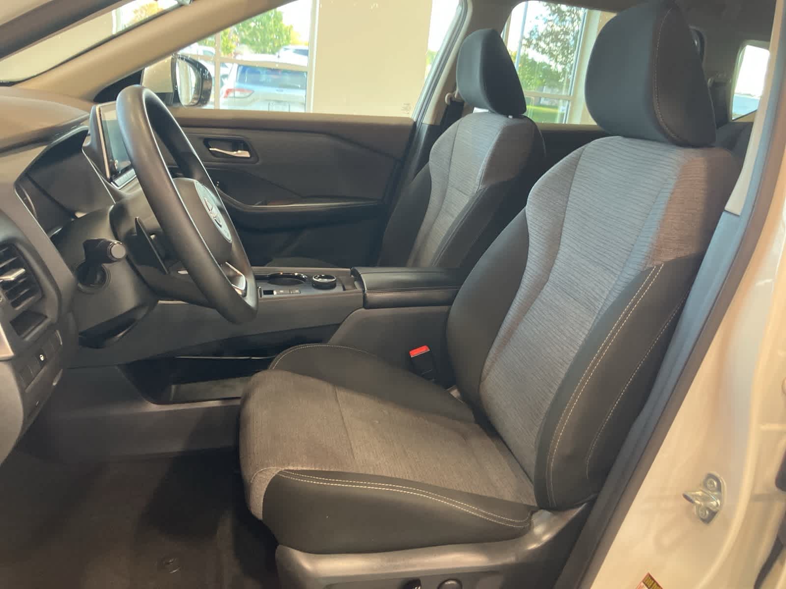 Thumbnail: 2023 Nissan Rogue - 10