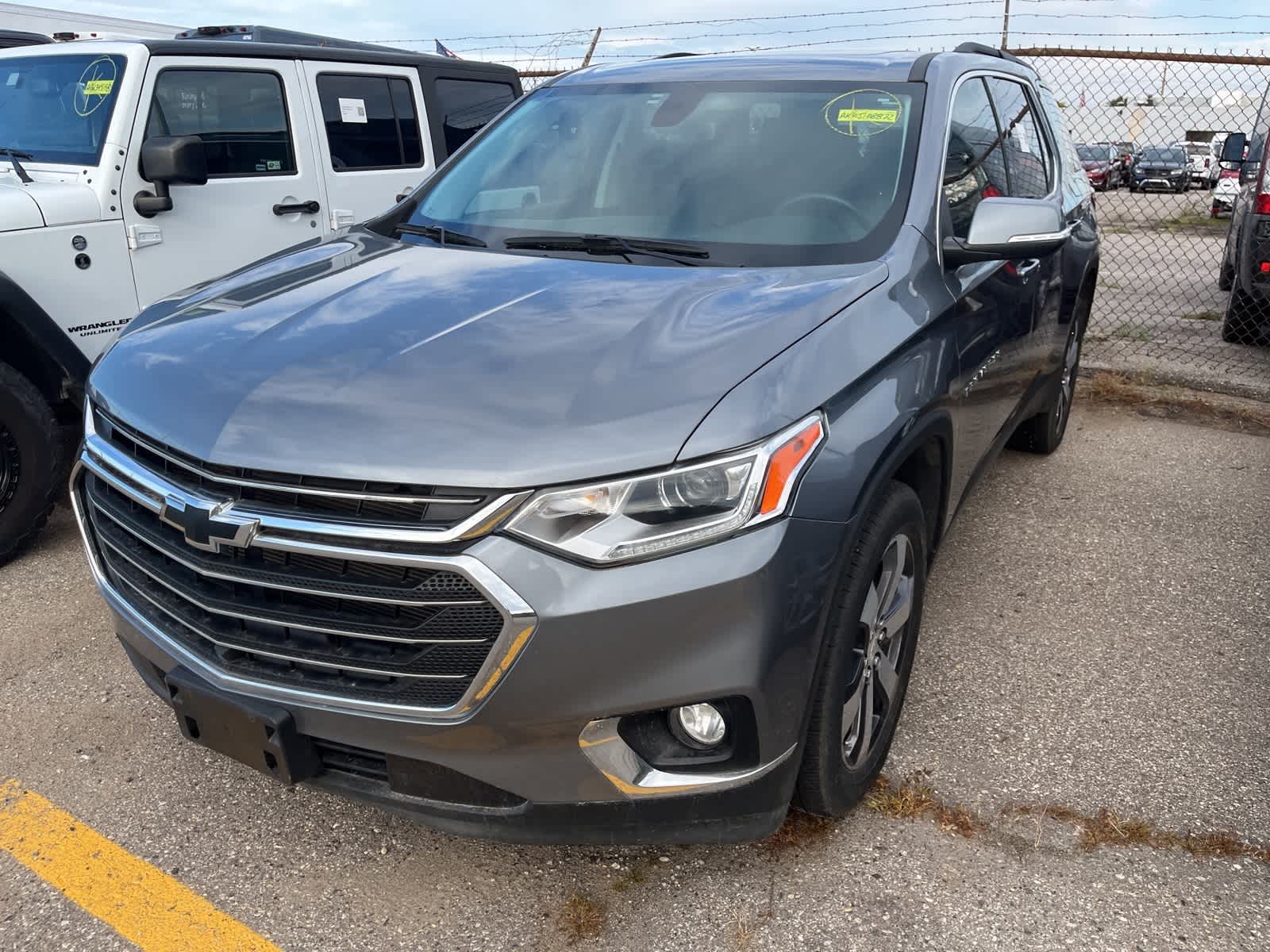 Thumbnail: 2021 Chevrolet Traverse - 3
