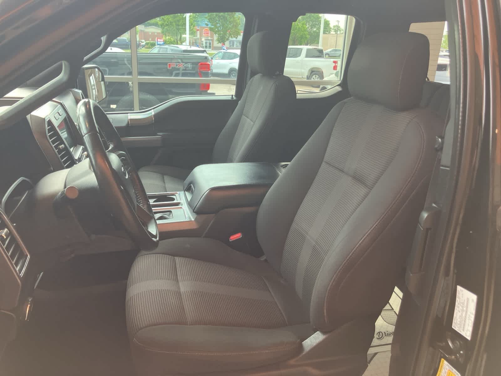 2017 Ford F-150 XLT 11