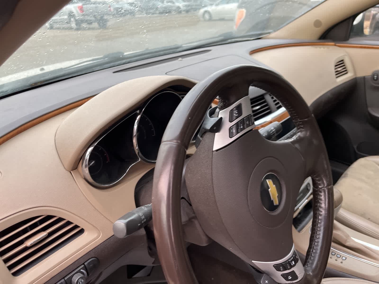 Thumbnail: 2010 Chevrolet Malibu - 26