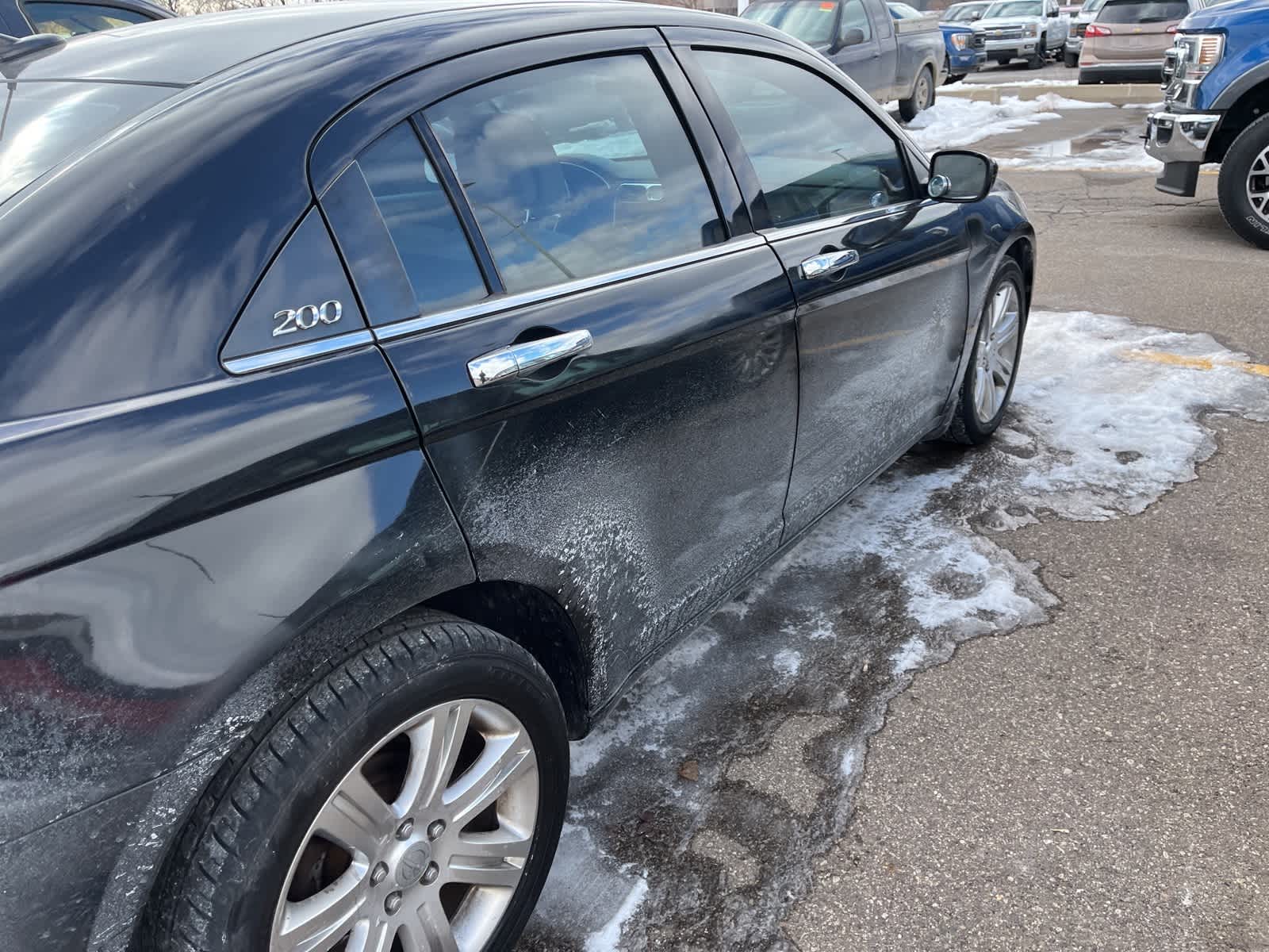 Thumbnail: 2012 Chrysler 200 - 17