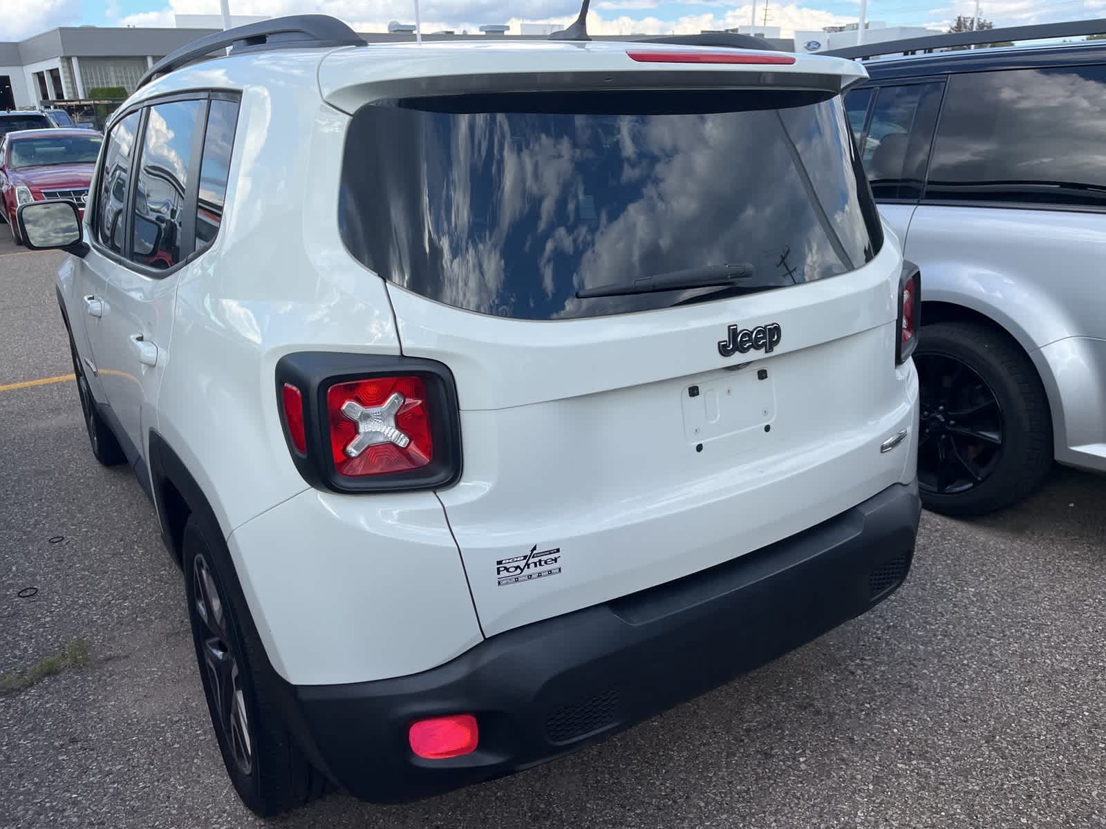 Thumbnail: 2015 Jeep Renegade - 10