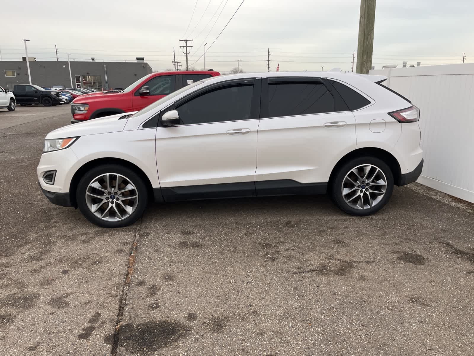Thumbnail: 2016 Ford Edge - 6