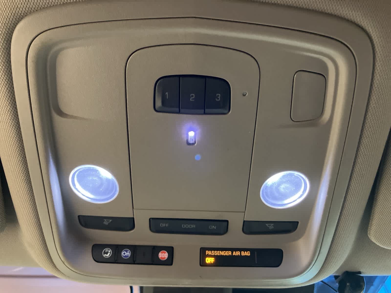 Thumbnail: 2013 Cadillac XTS - 21