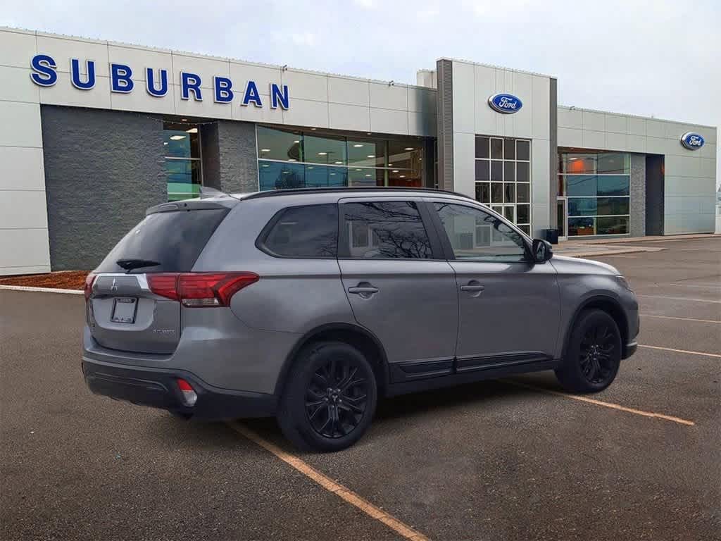 2019 Mitsubishi Outlander LE 8