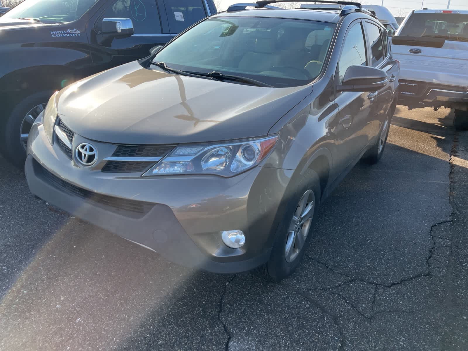 Thumbnail: 2015 Toyota RAV4 - 3
