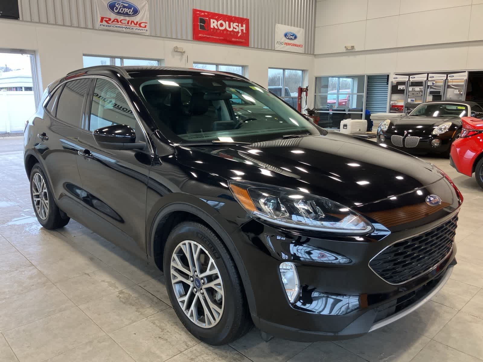 Thumbnail: 2021 Ford Escape - 3