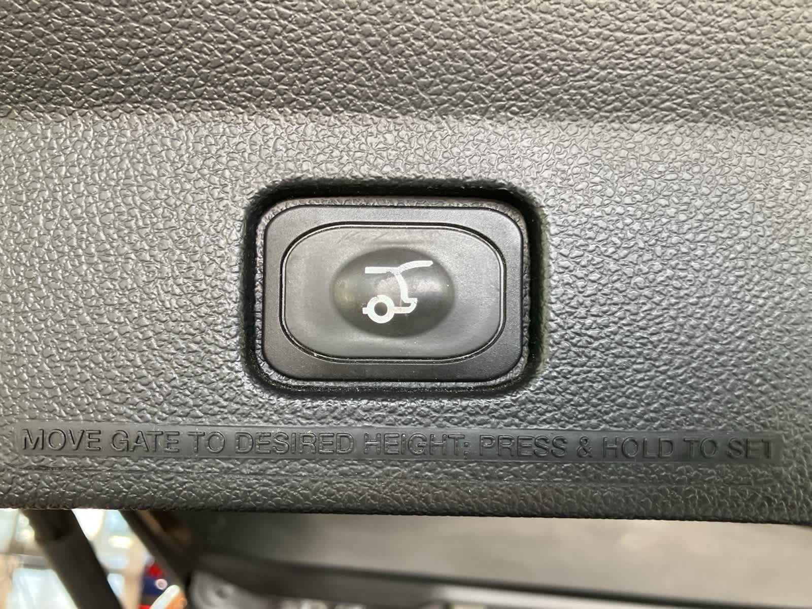 Thumbnail: 2019 Ford Explorer - 28