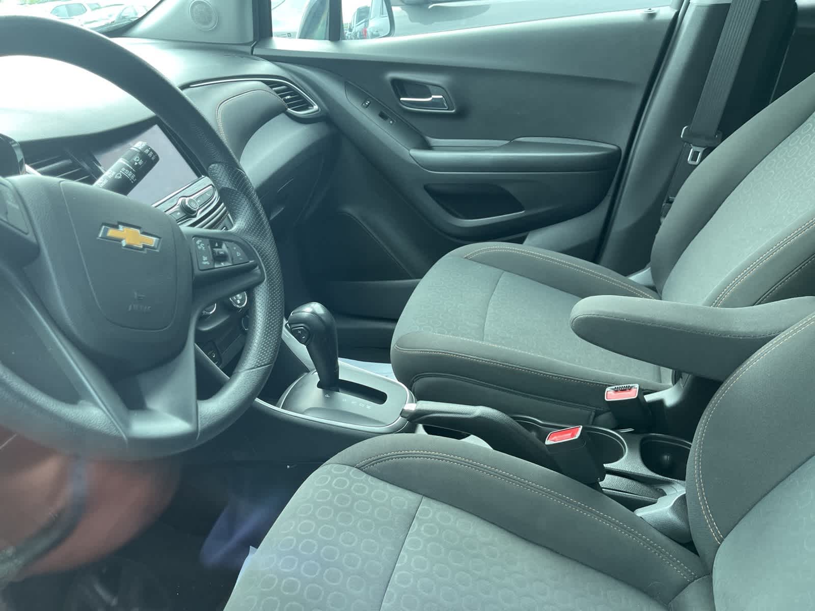 Thumbnail: 2021 Chevrolet Trax - 24
