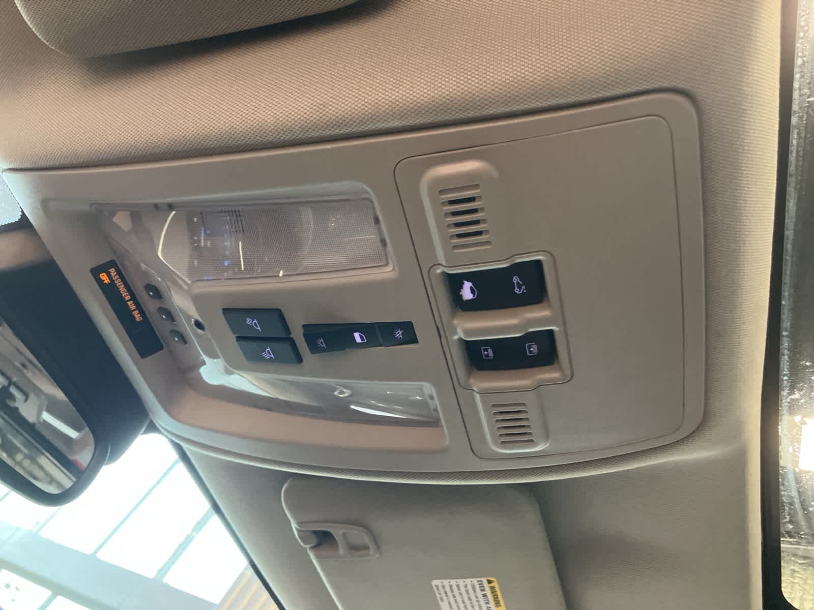 Thumbnail: 2016 Cadillac SRX - 21