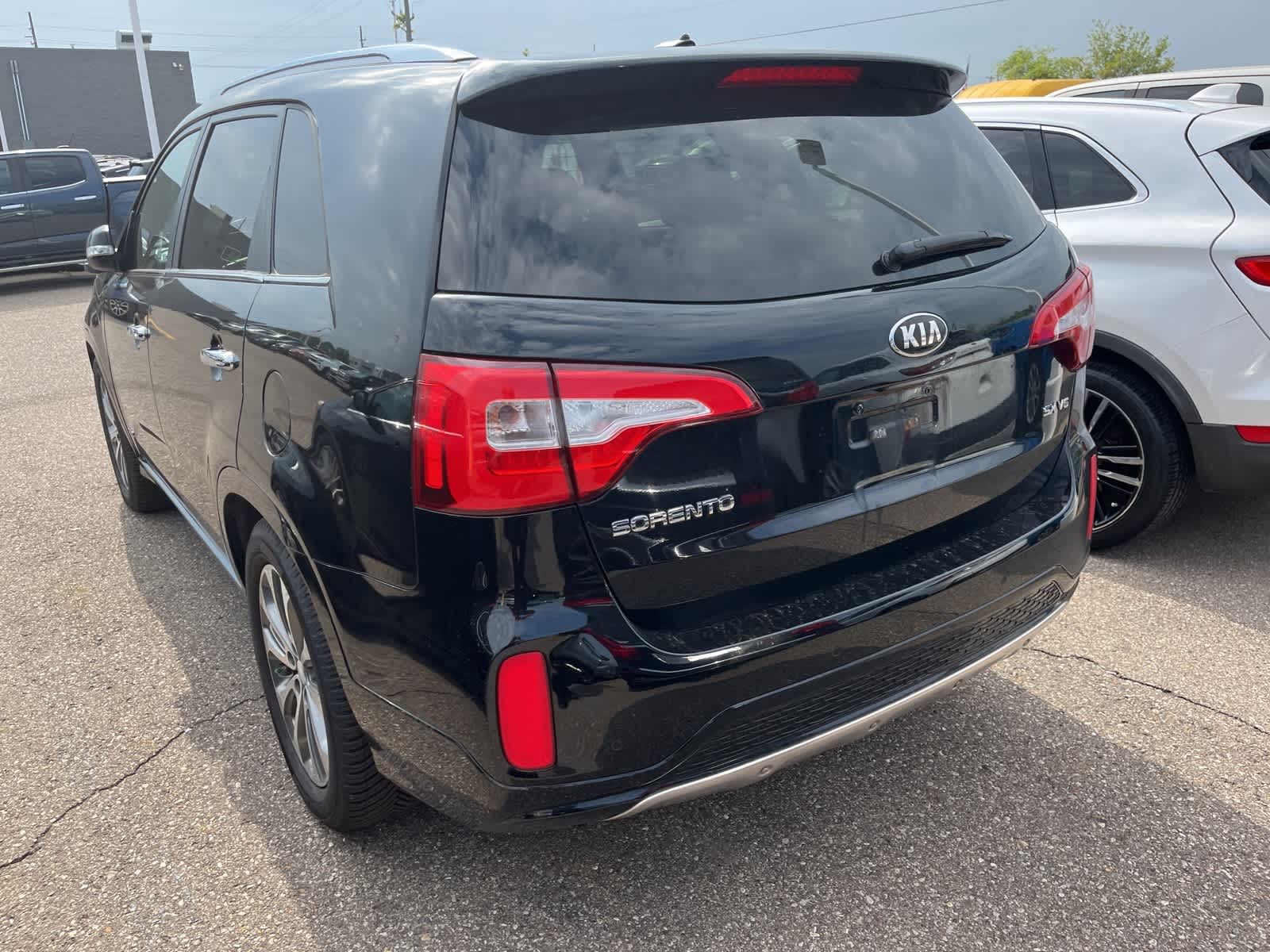 Thumbnail: 2015 Kia Sorento - 9