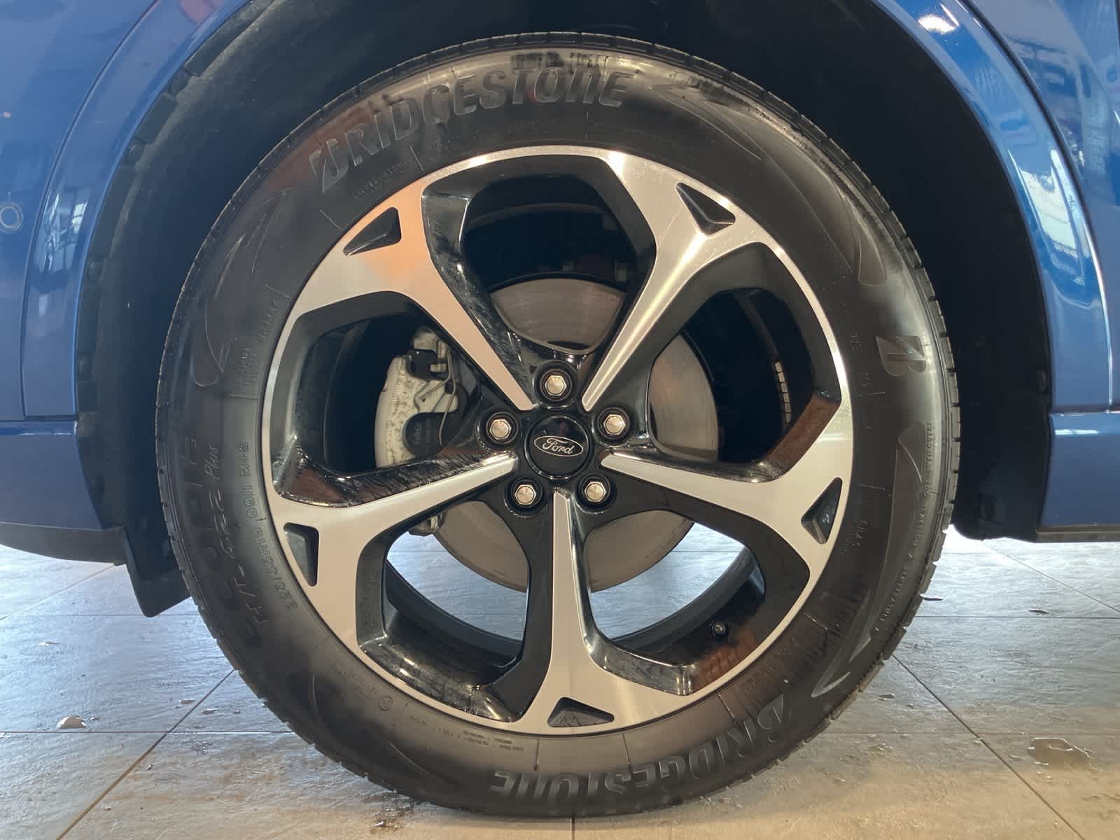 Thumbnail: 2023 Ford Escape - 9