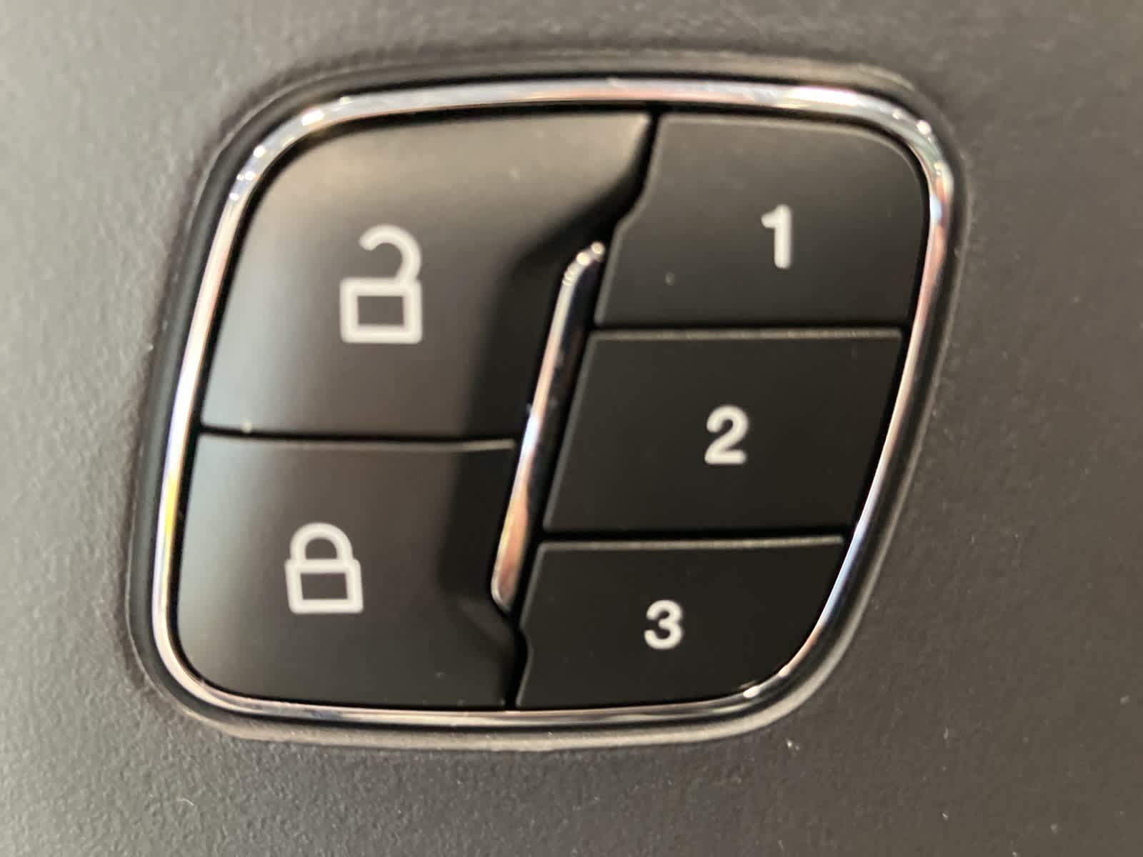 Thumbnail: 2023 Ford Bronco Sport - 14