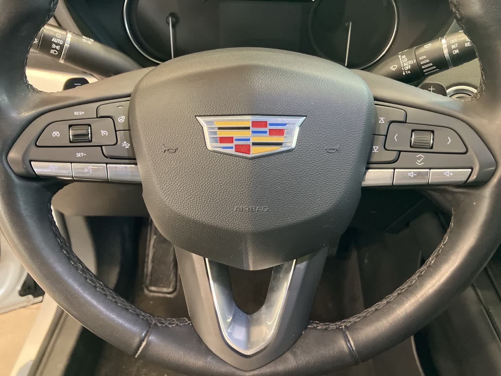 Thumbnail: 2021 Cadillac XT4 - 17