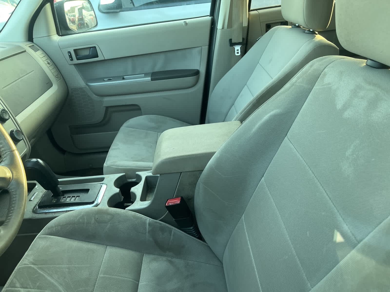 Thumbnail: 2011 Ford Escape - 23