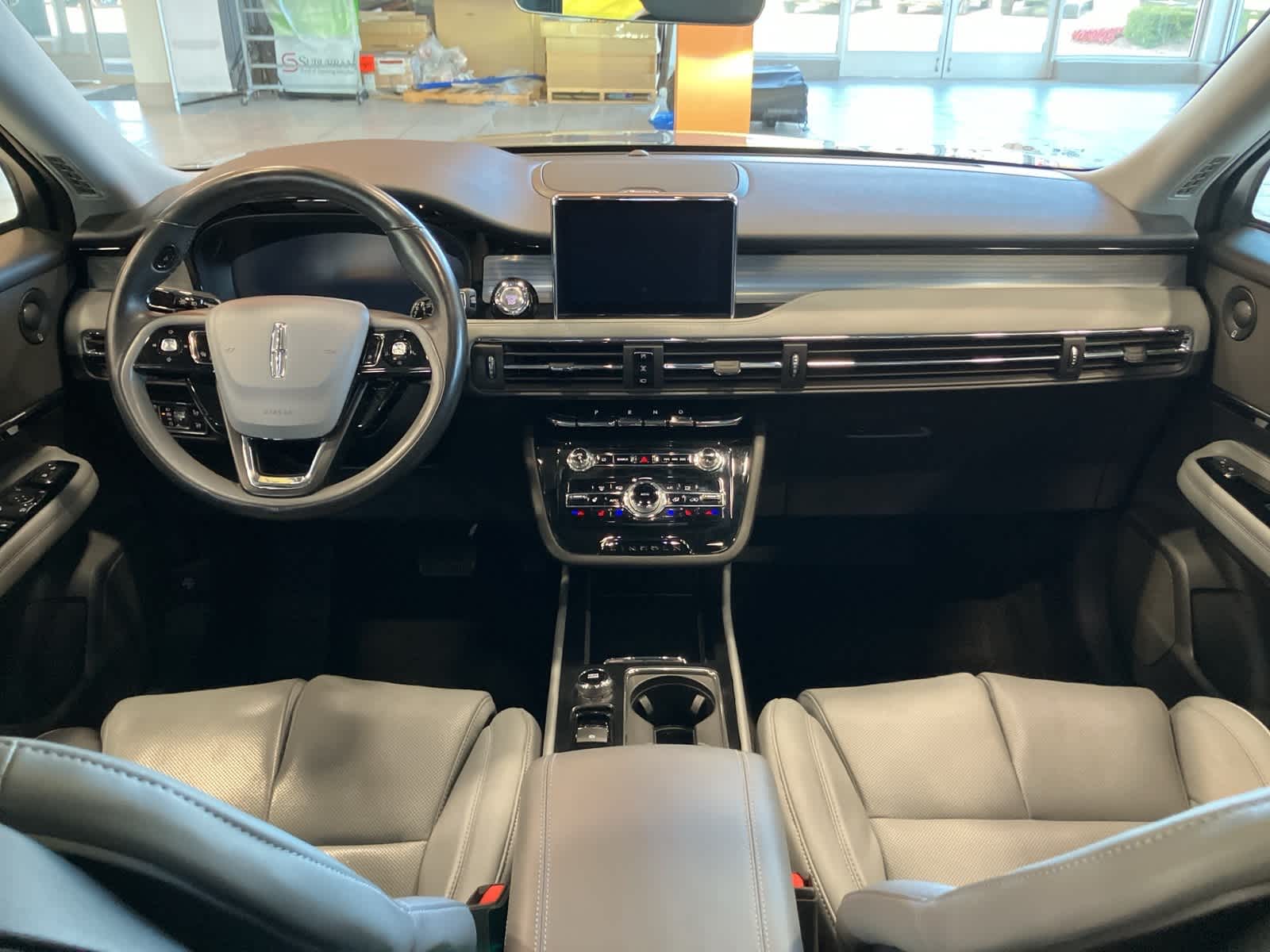 Thumbnail: 2022 Lincoln Corsair - 26