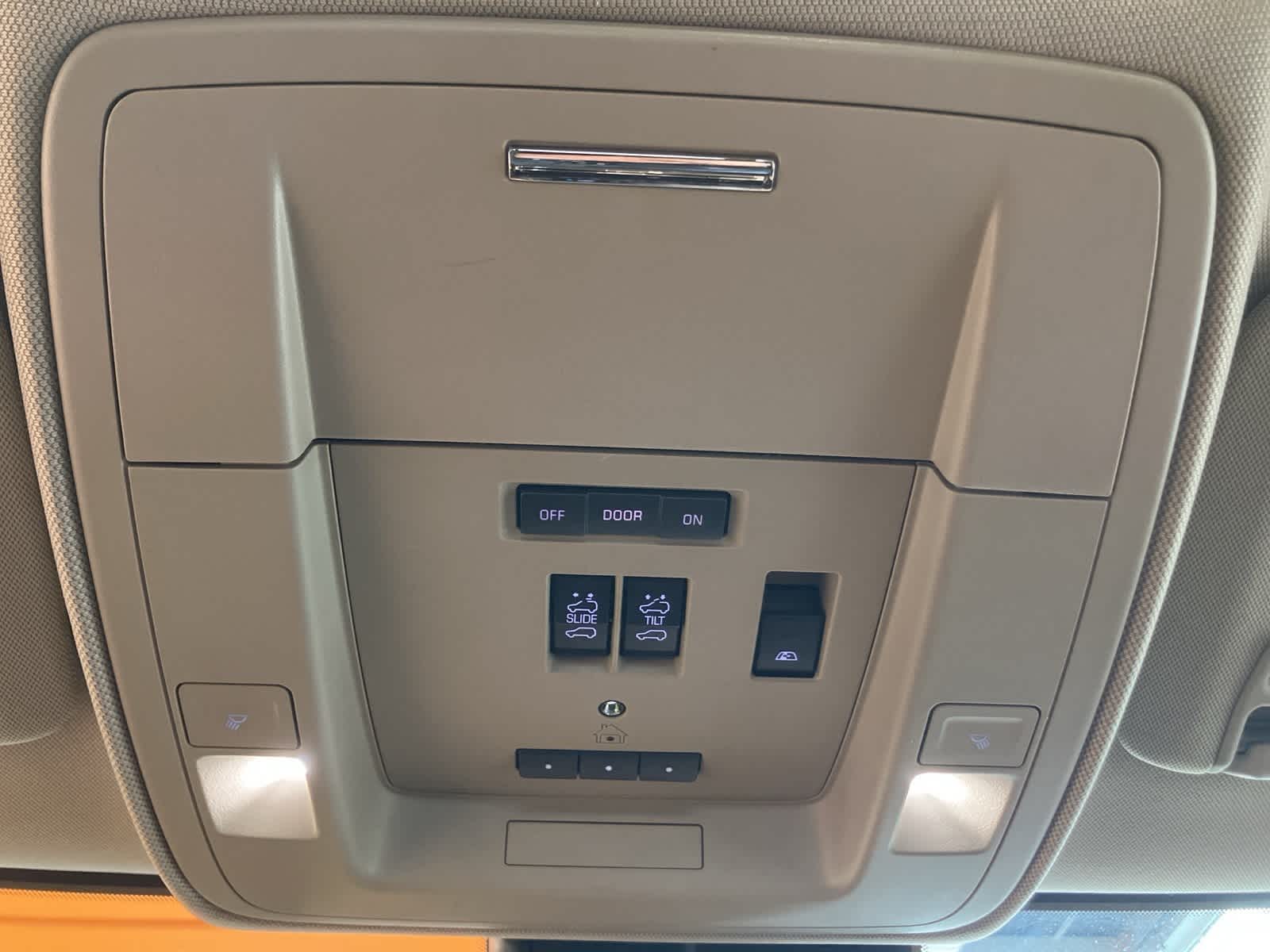 Thumbnail: 2018 GMC Sierra 2500 - 23