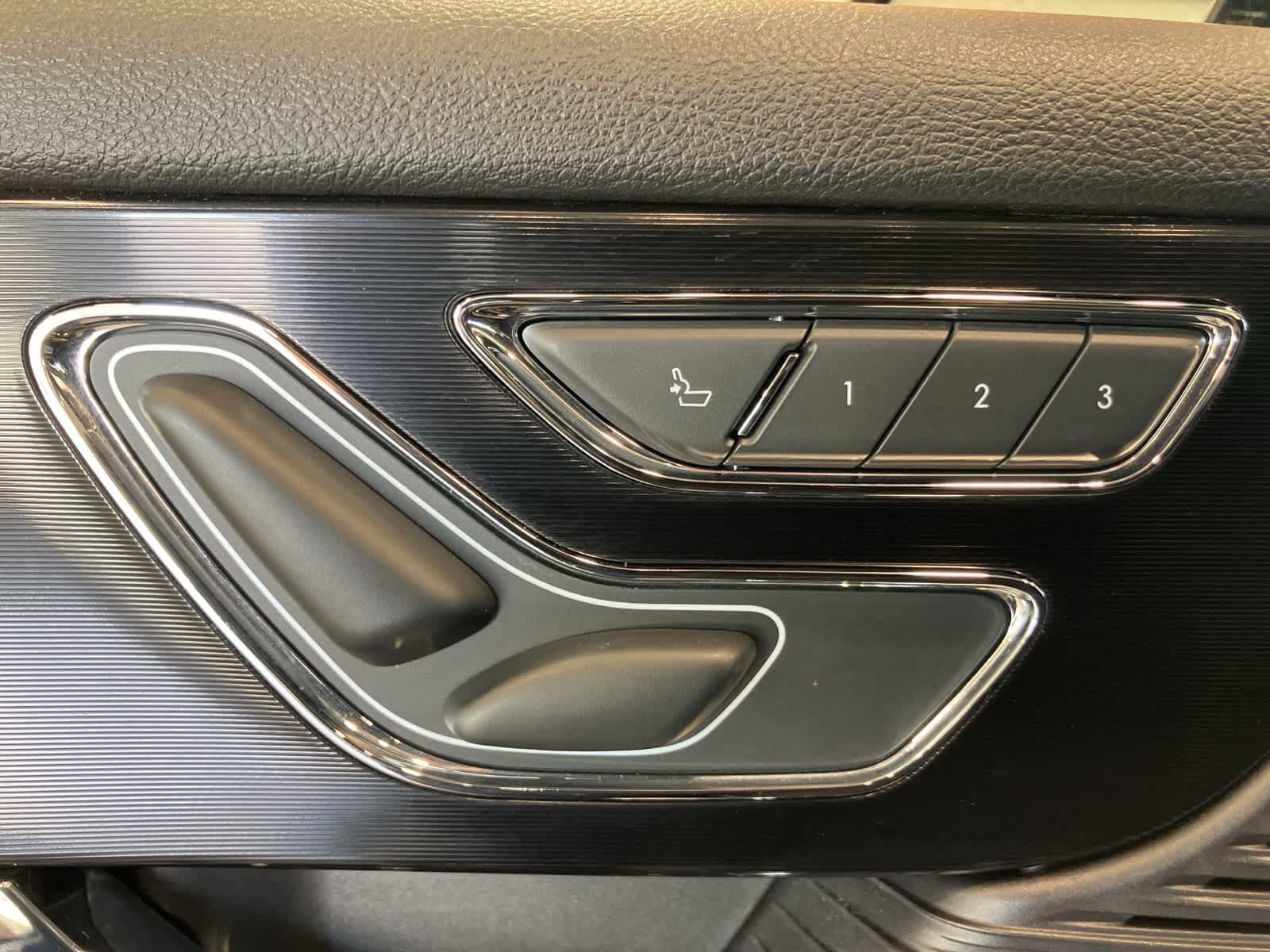 Thumbnail: 2022 Lincoln Corsair - 12