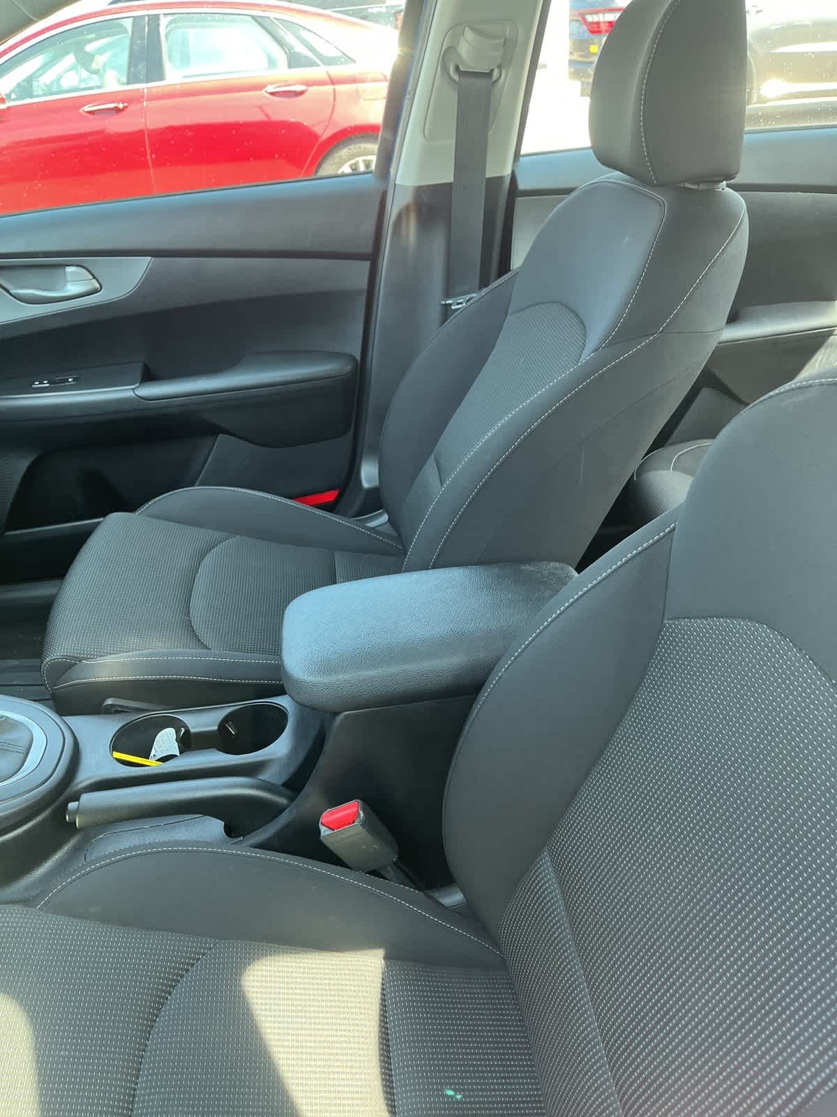 Thumbnail: 2019 Kia Forte - 10